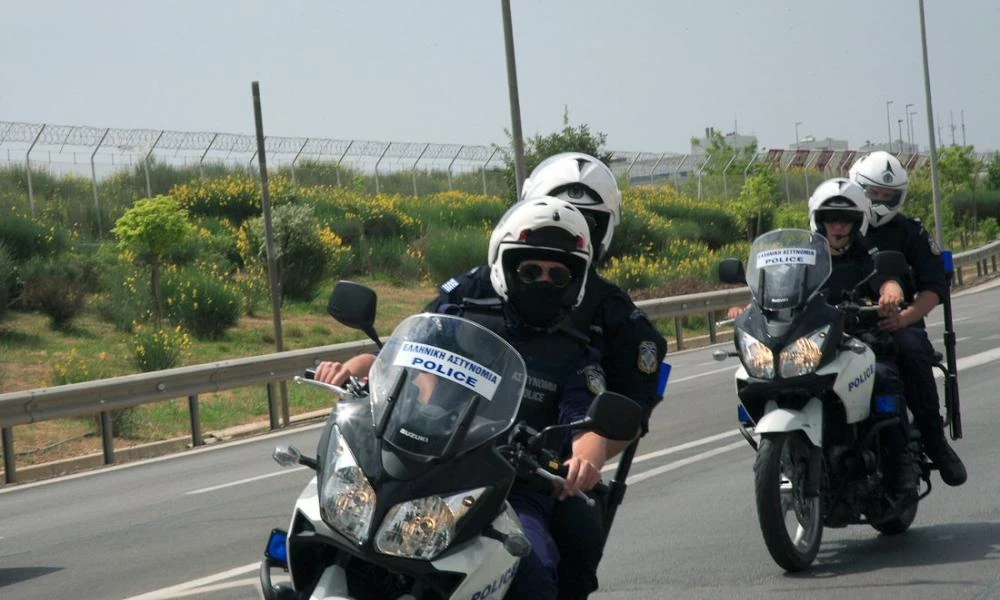 Σοκ στα Πατήσια: Άνδρας μαχαίρωσε γυναίκα οδηγό αυτοκινήτου
